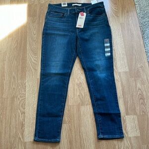 Levi’s Women’s 711 Skinny Ankle Jeans size 10 30W